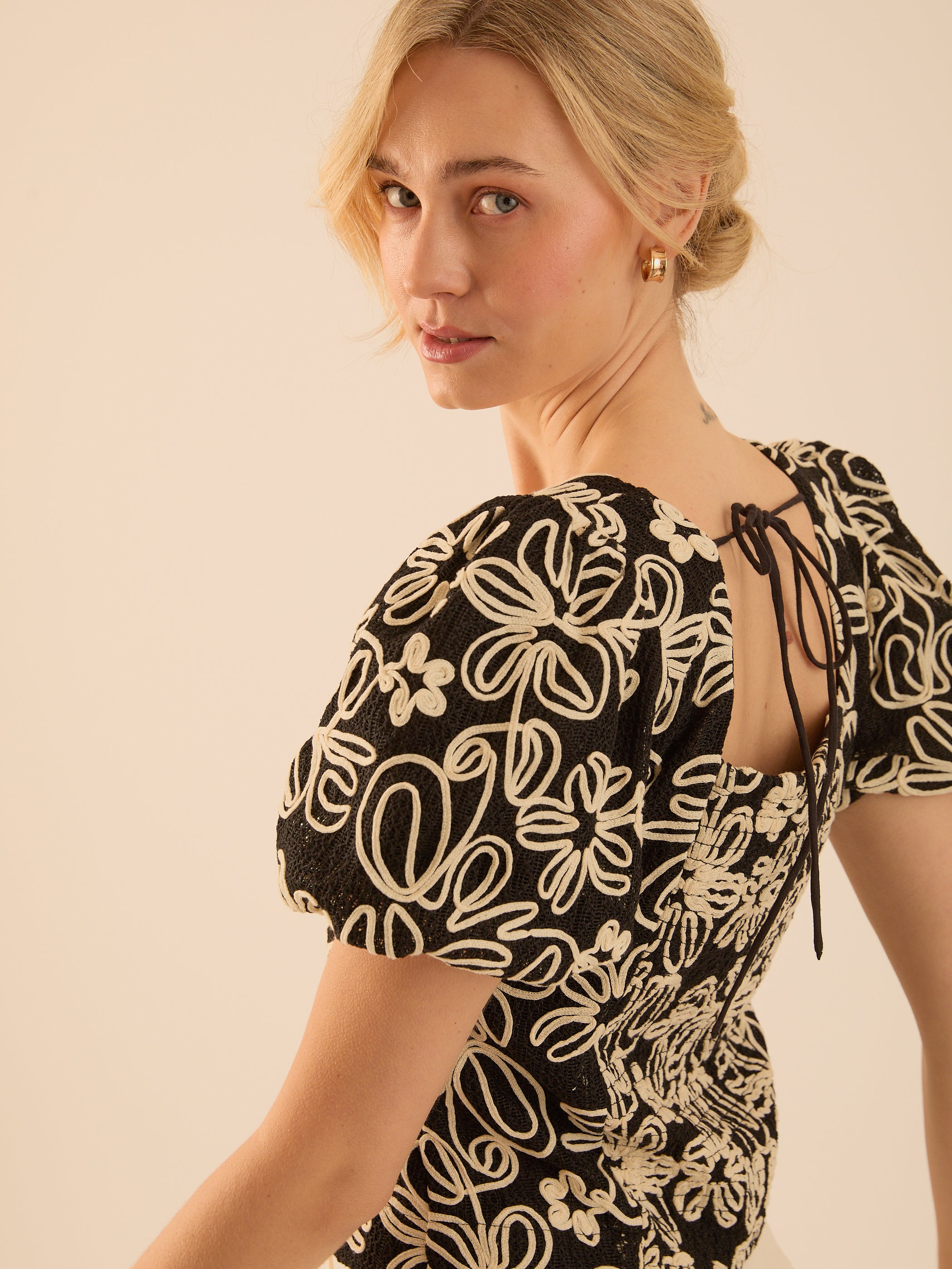 Rhea Lace Black And White Fitted Top