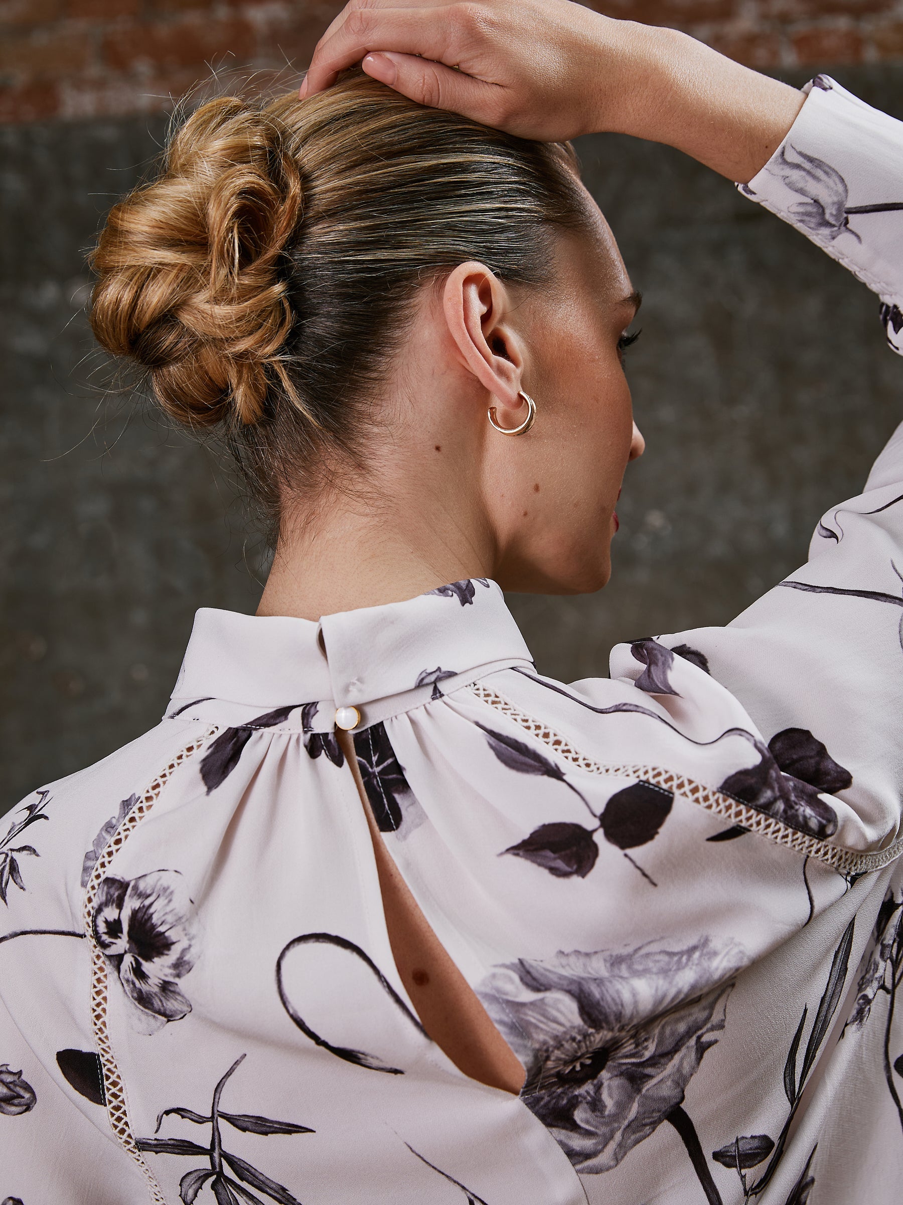 Flora Mono High Neck