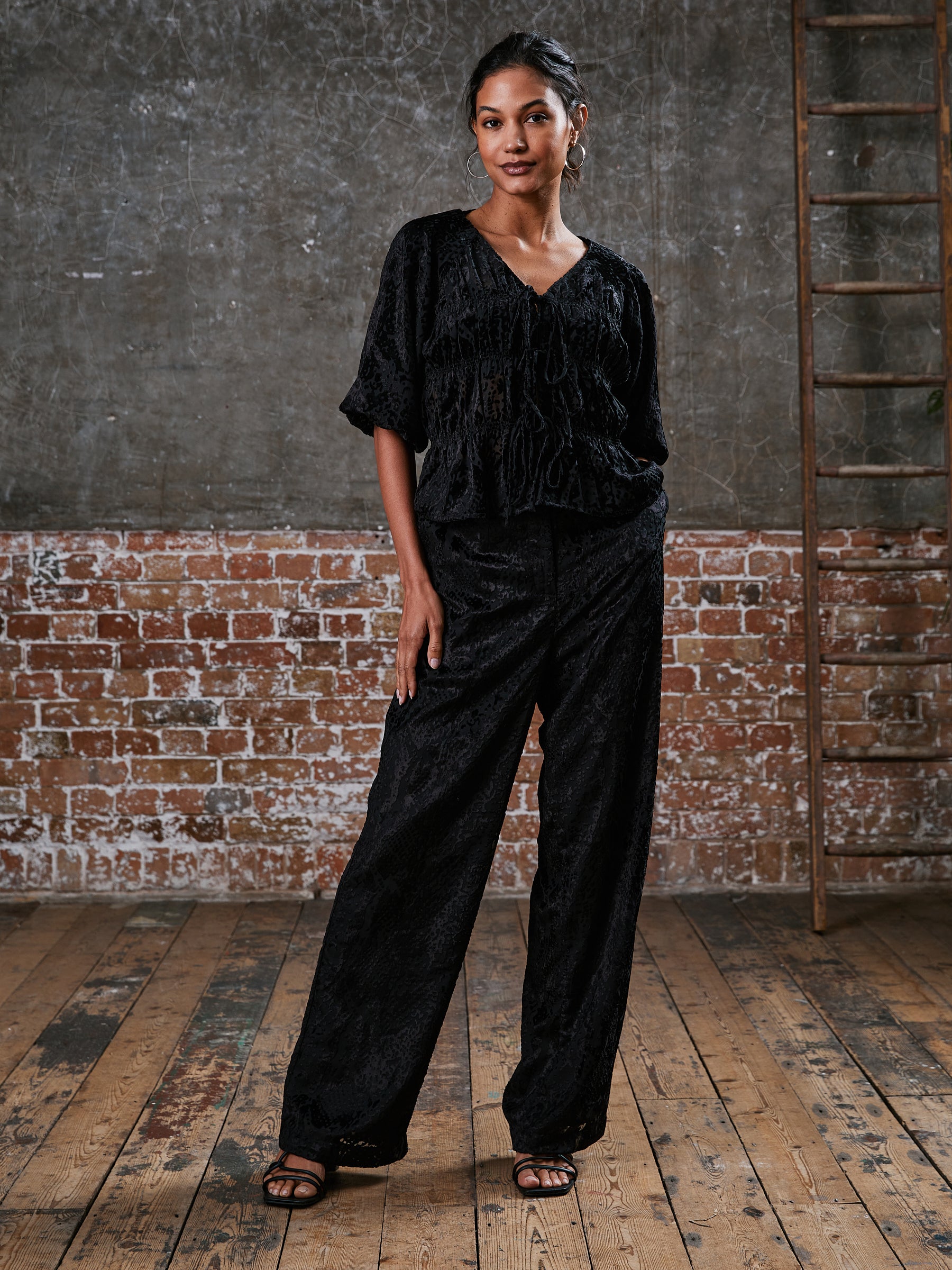 Juniper Black Snake Velvet Trouser