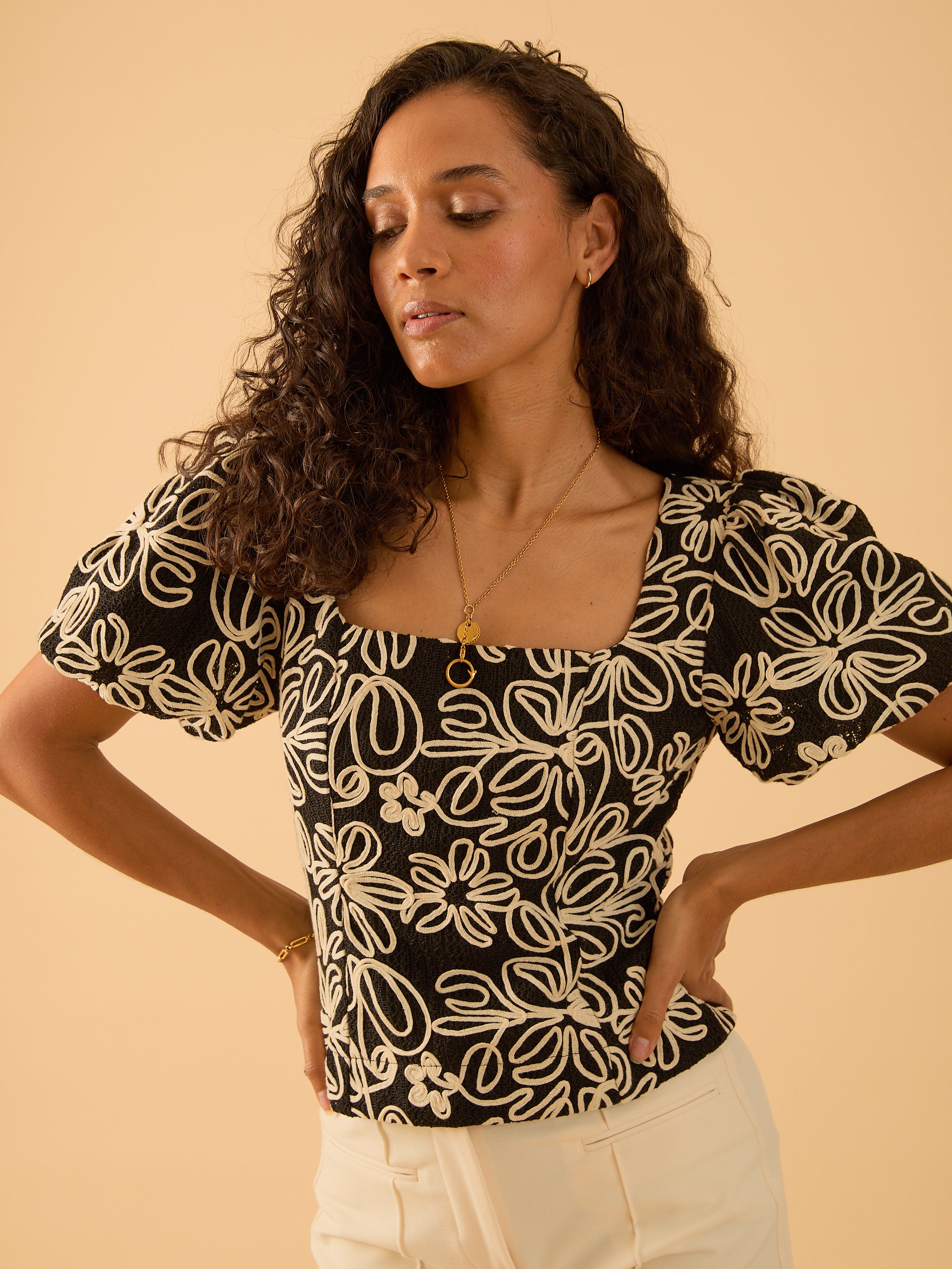 Rhea Lace Black And White Fitted Top