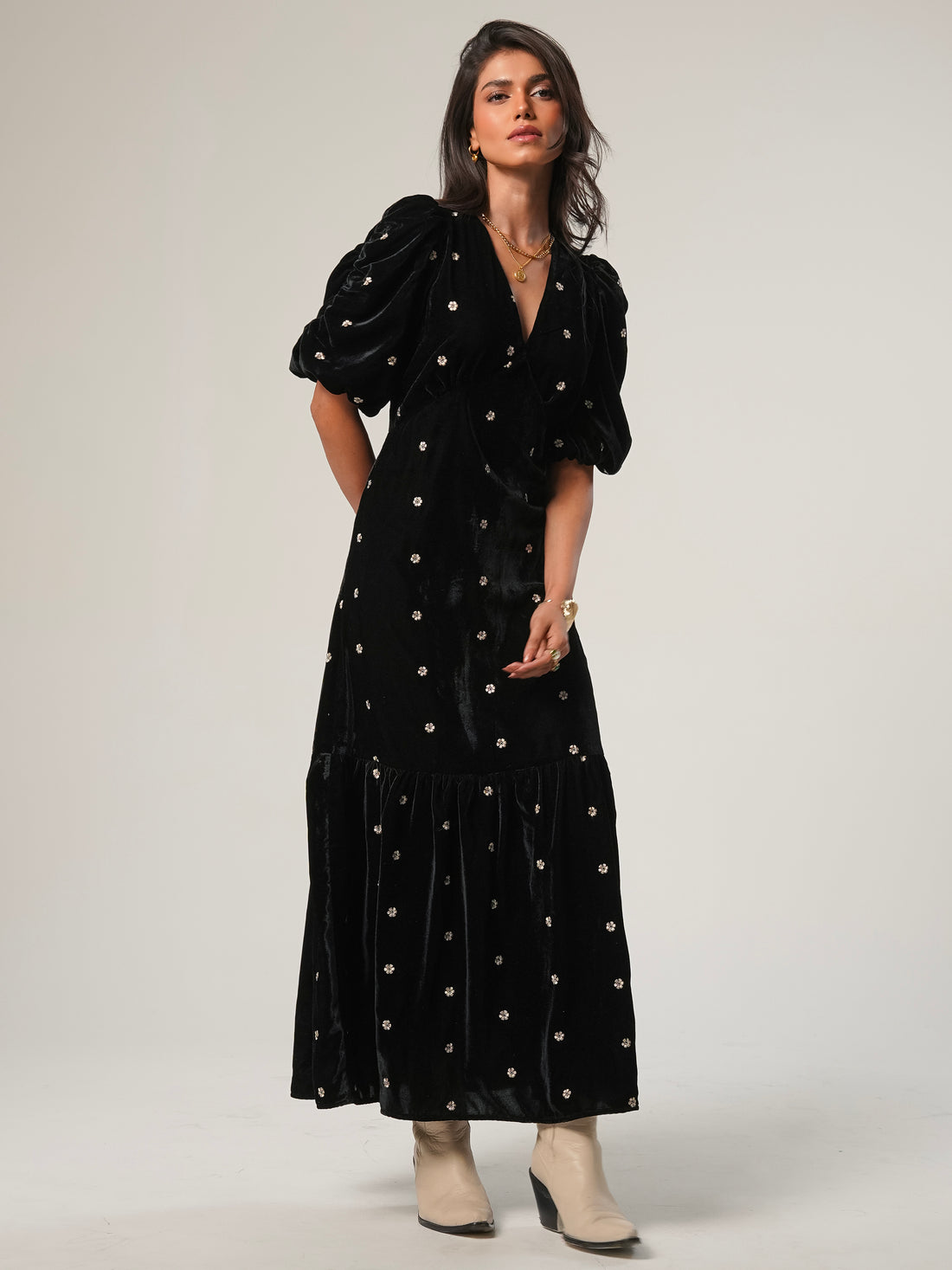 Mila Black Velvet Midi Dress